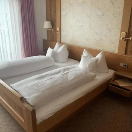 Hotel Schauinsland 3*